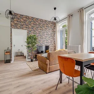 Grand «  City » Spacieux Et Moderne Appartement
